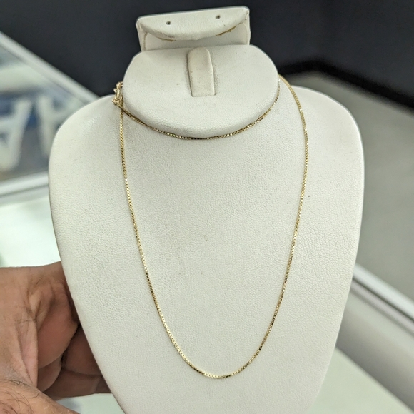 10kt Real Gold Box Chain 0.8mn 18 inch